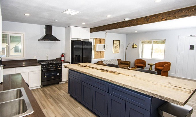 Twentynine Palms House | Experience the magic of Joshua Tree. Your cozy bungalow awaits.