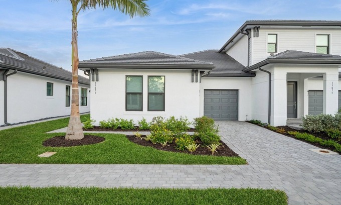 The Plantation Somerset House | Experience villa-style living in this brand-new, fully furnished home.