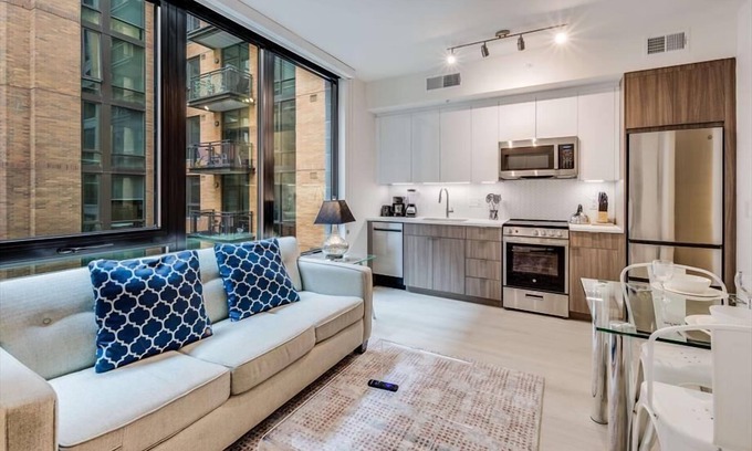 NoMa Hotel | Explore DC w/Family! near Parks & Museums | 1st Street