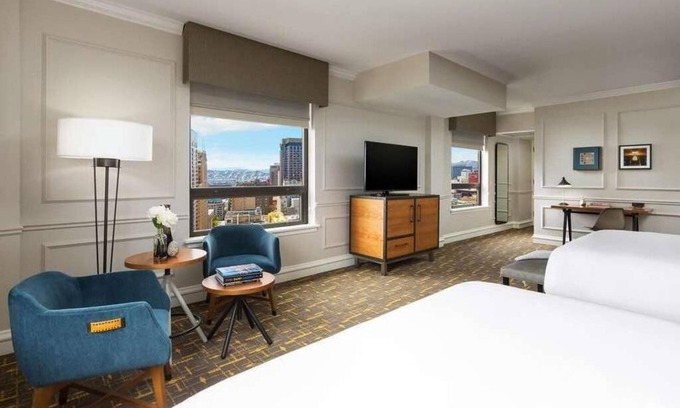Lower Nob Hill Hotel | Explore the “City on the Bay”! Pets Allowed, Bike Rental, Nearby Grace Cathedral