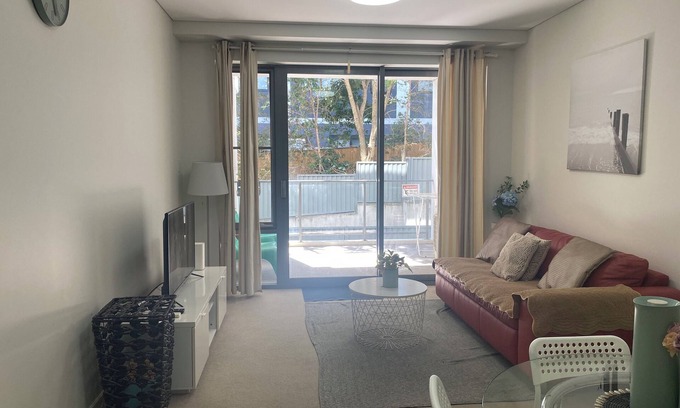 Lane Cove West Apartment | Exquisite 1 Bedroom Plus Study +Parking, Close to CBD