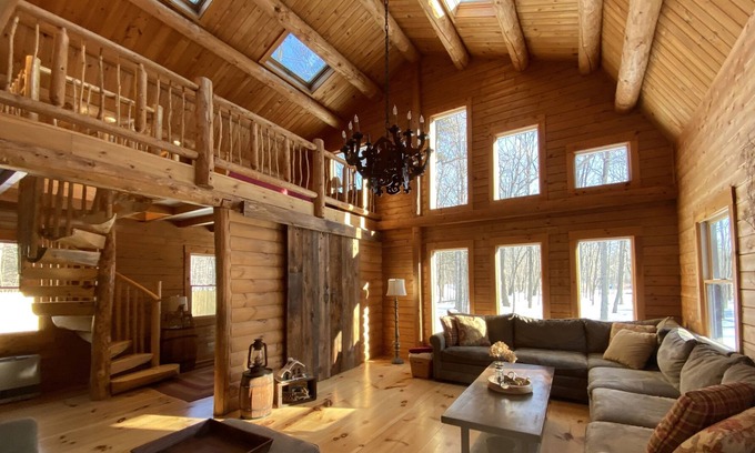 Bartlett Cabin | Exquisite beach front log home on Saco River