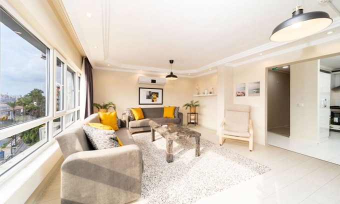 Kaleici Apartment | Exquisite Flat with Sea View Near Hadrian Gate
