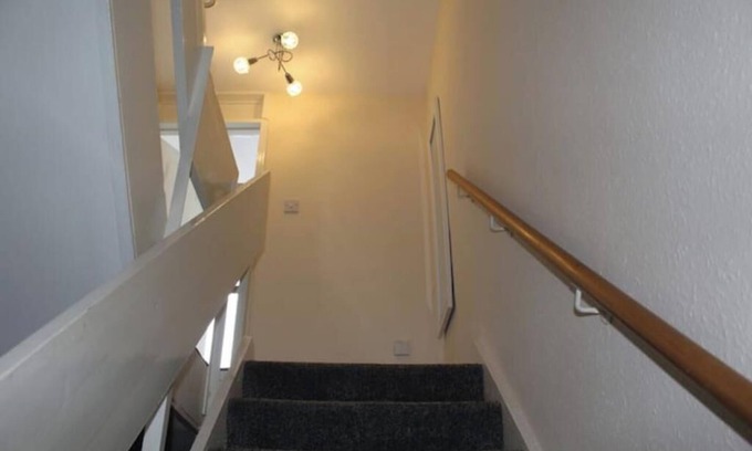 Newcastle-upon-Tyne House | Exquisite Stays near the city centre and airport