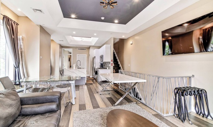 Pennsport House | Exquisitely Designed Gem! Roof Deck+Patio