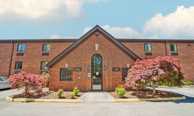 Lake Purdy Hotel | Extended Stay America Select Suites Birmingham Inverness