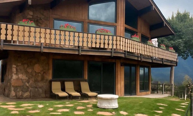 Brush Creek Village Ski Chalet | Extended Stay Aspen Snowmass Chalet, Mtn Views, 2 BDRM Family Retreat