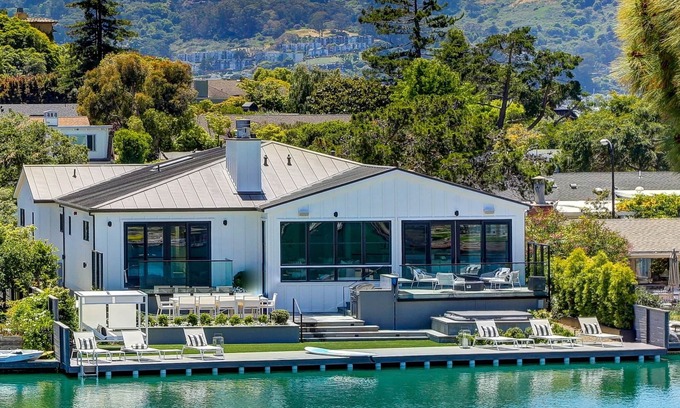 Belvedere Tiburon House | Extraordinary Belvedere Waterfront Residence