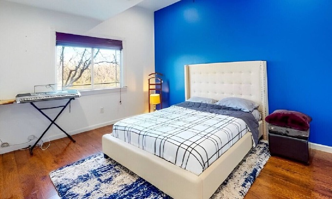 Victor House | Extravagant 5BR Inviting House! W/ Fitness Room