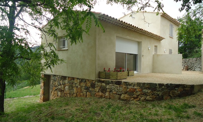 Ollioules House | F2 fully renovated between sea and countryside