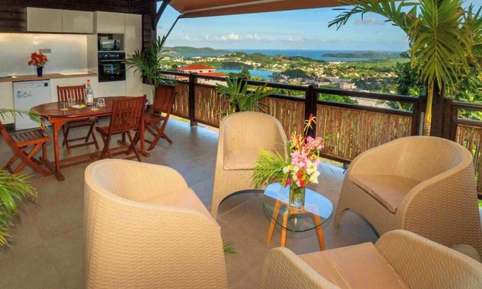Tartane Apartment | F3 Hibiscus - vue mer - Piscine Chauffée - 9 min de la mer