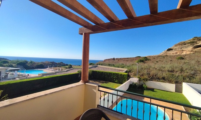 Burgau House | Fab Frontline Villa with Sea Views in Burgau, A/C, private pool, walk to beach!