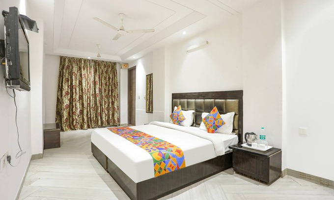 Kalkaji Hotel | Fabexpress Lotus Palace