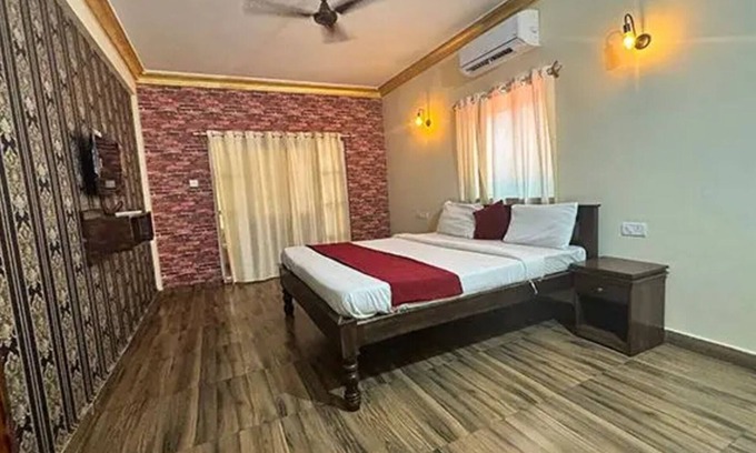 Baga Hotel | Fabexpress Romeo’S 2