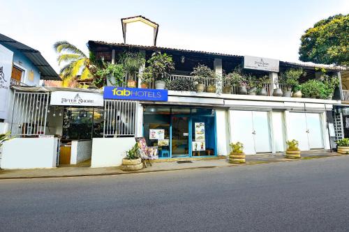 Nagoa Hotel | FabHotel After Shore, 500 Mtrs from Tito's Lane