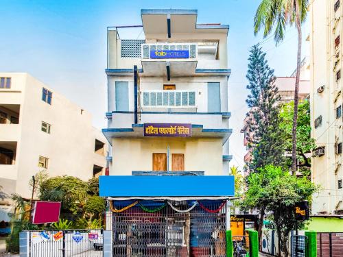 Santacruz Hotel | FabHotel Airport Palace - Nr Mumbai International Airport