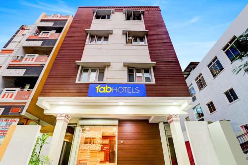 Vadapalani Cabin | FabHotel Karuna Regent