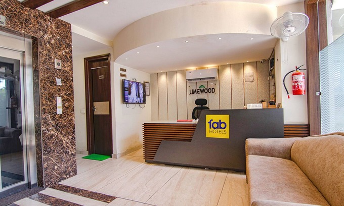 Kishangarh Hotel | Fabhotel Lime Wood