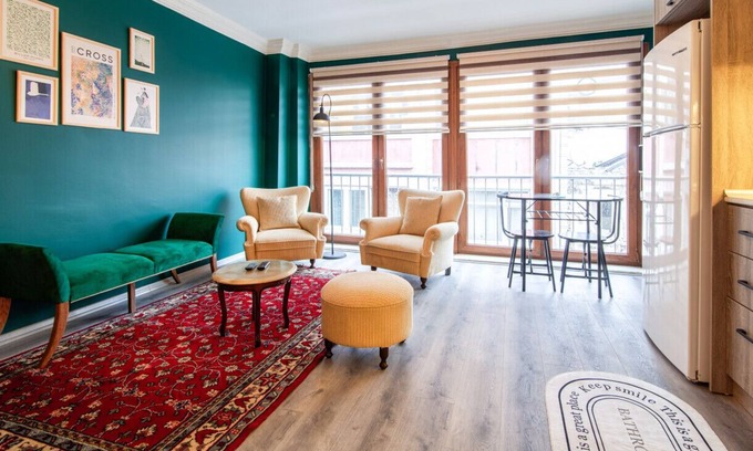 Fatih Apartment | Fabulolus Flat near Kennedy Avenue in Fatih