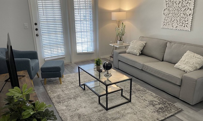 Schertz Apartment | Fabulous 2BD With Pool - Great Location!