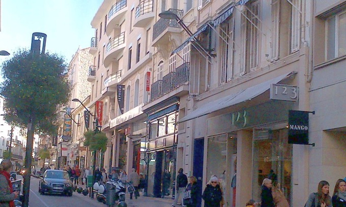 Cannes City Centre Apartment | Fabulous 3 Bedroom Apartment Located In Center Of Cannes,minutes From Everything