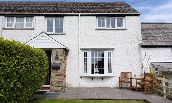 Looe House | Fabulous cottage close to the beach.