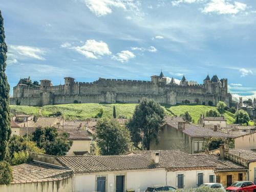 Carcassonne Bed & Breakfast | Face Cité - Chambres D'Hôtes - Parking & Garage Gratuit - Wi-Fi Gratuit