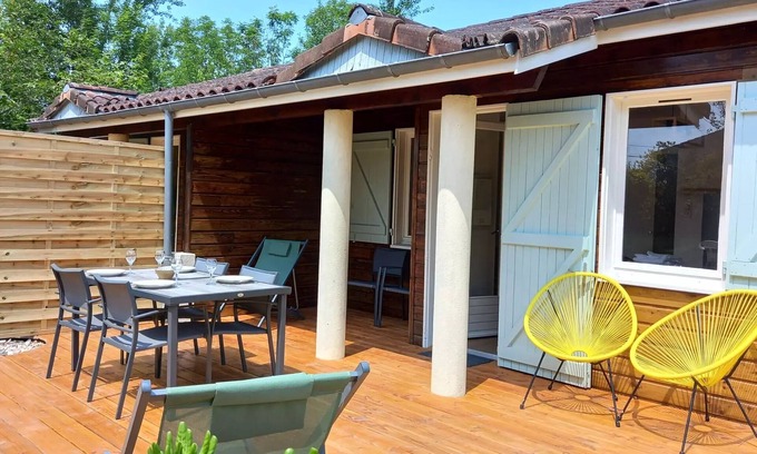 Montpezat-de-Quercy Villa | Faillal Campsite*** - Premium Cottage 6 people