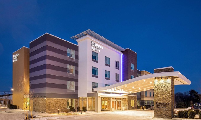 Walpole Hotel | Fairfield Inn & Suites by Marriott Boston Walpole