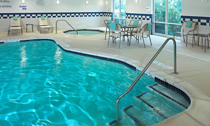 Romulus Hotel | Fairfield Inn & Suites by Marriott Detroit Metro Airport Romulus