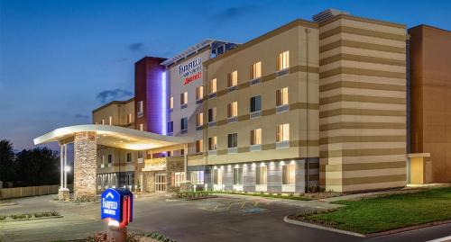 Central City Hotel | Fairfield Inn & Suites by Marriott Birmingham Downtown