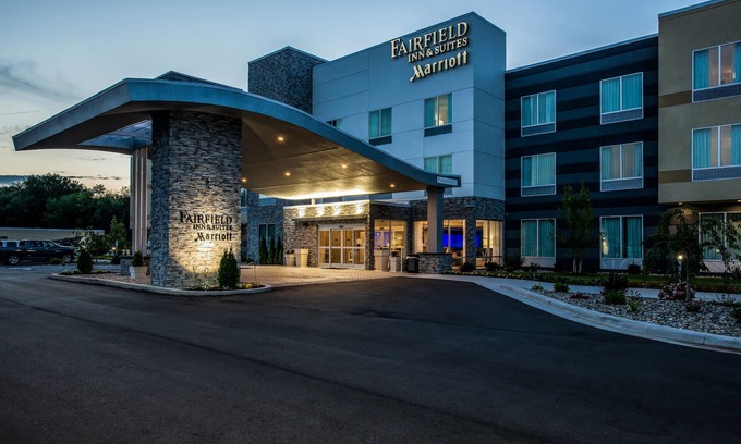 Stevensville Hotel | Fairfield Inn & Suites by Marriott St. Joseph Stevensville