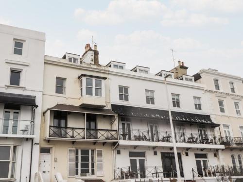 Sandgate Apartment | Fairlight View