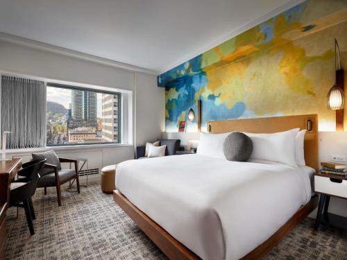 Downtown Montreal Hotel | Fairmont The Queen Elizabeth