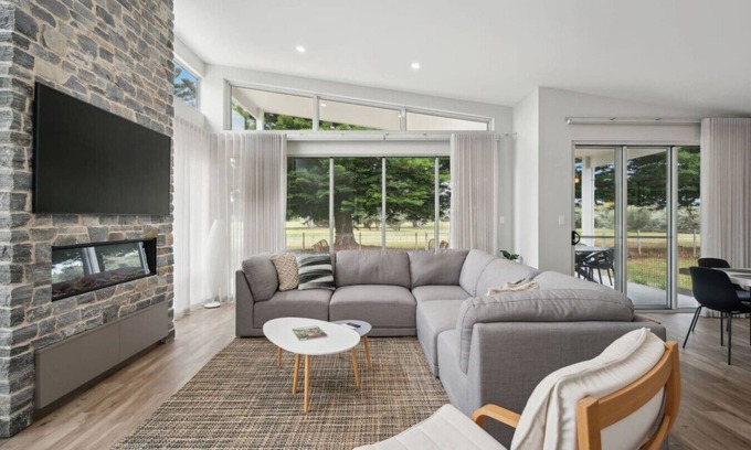 Goolwa South House | Fairview Greens, WIFI, on Golf Course