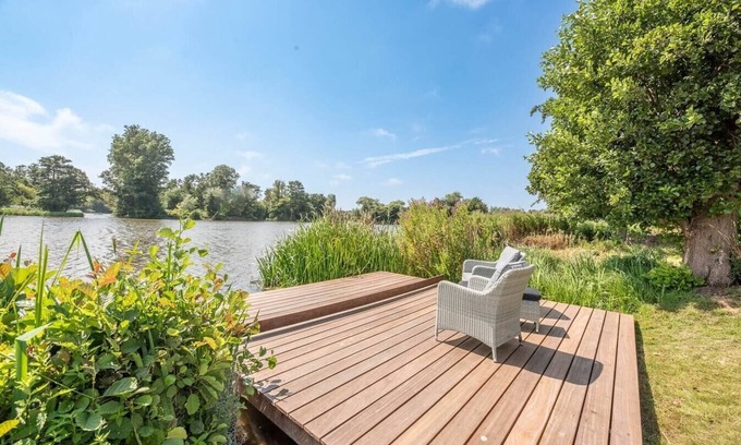 Thorpeness Apartment | Fairway, idyllic location in Thorpeness