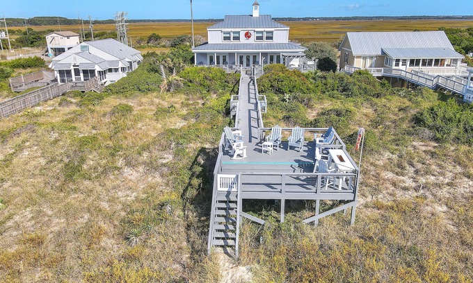 Caswell Beach House | Fairwinds: Inviting Oceanfront Home Built to Entertain