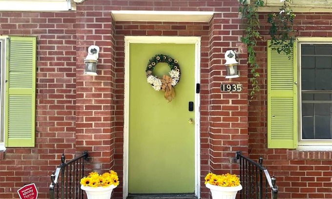 Sylvan Hills House | Fairytale Cottage 6 mins To Downtown!