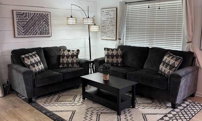 Pikeville Cottage | Fall Break dates availablešCharming 3B-2B cottage by Fall Creek Falls!