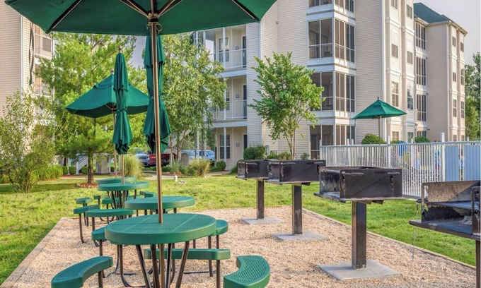 Table Rock Resort | Fall Creek Getaway - 1 BR with Pool