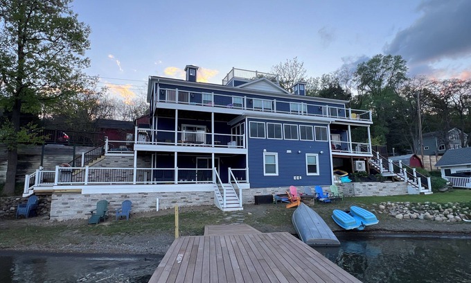 Pulteney Cottage | Fall in love with Keuka at Keuka Kara