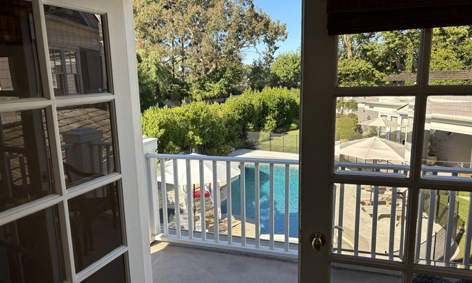 Harbor View Apartment | FALL SALE: Gorgeous 'Carriage House' Studio in Newport Beach: last minute rates!