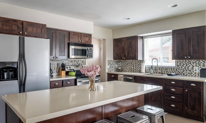 Sugar House House | FALL SALE - Ideal location - Across from Sugarhouse Park