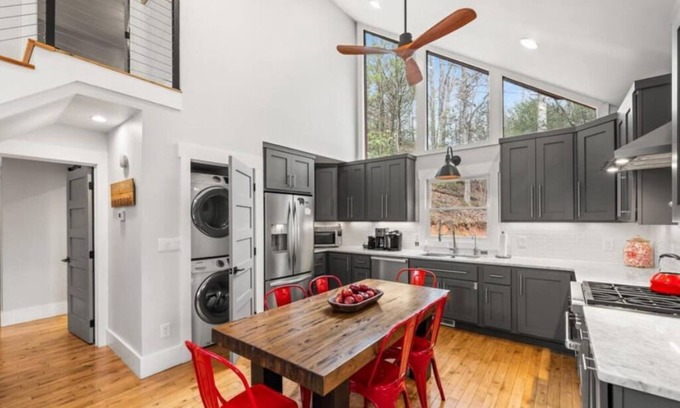 Hemlock Hills Cabin | FALL SPECIAL! 5-Star Home with 2 King Beds, Trundle, Sleeps 6, & Game Room