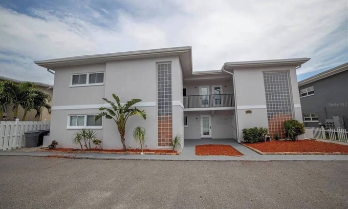 Capri Isle Condo | FALL special !. this Condo and the Area you can't beat