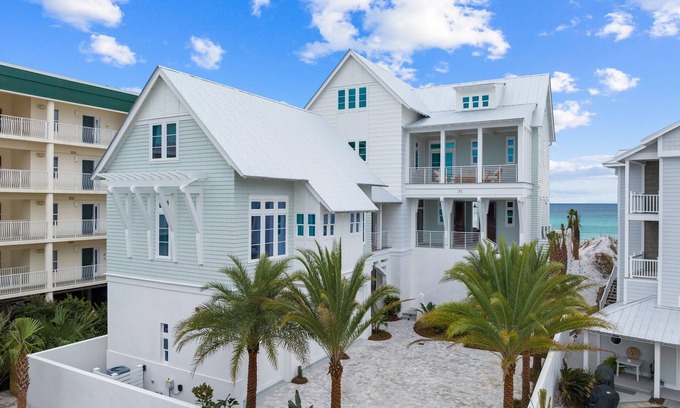 Chivas Bluff House | Fall Stays Available! Private Salt Water Pool! Gulf Front! Carriage House! Low-Speed Vehicle!