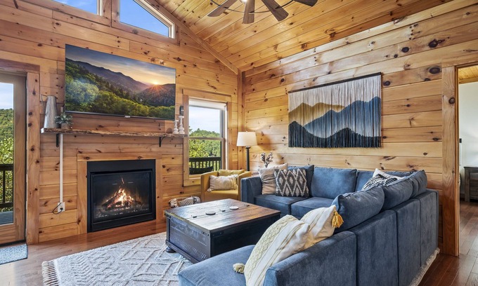 Maggie Valley Cabin | Fall Sunset Views HotTub Games Room Pet Friendly