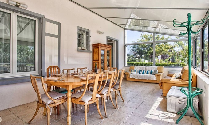 Merville-Franceville-Plage Apartment | Family home near beach, 8 people, garden