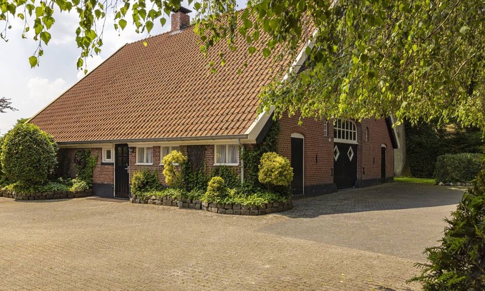 Losser House | Familieboerderij by Interhome