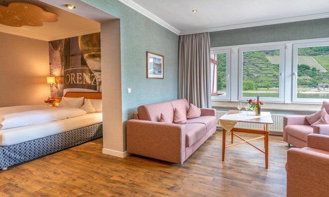 Sankt Goar House | Familienzimmer Kabinett mit Rheinblick - Weinhotel Landsknecht